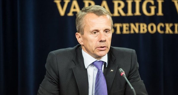 Эстонский министр распрощался с должностью из-за нападок на коллегу