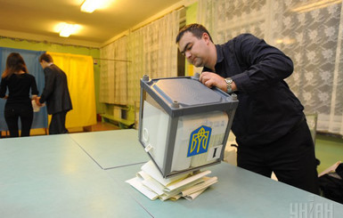 Восемь депутатов- мажоритарщиков уже  празднуют победу на выборах