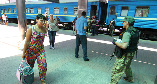 В Луганске на железнодорожном вокзале не стали переводить часы