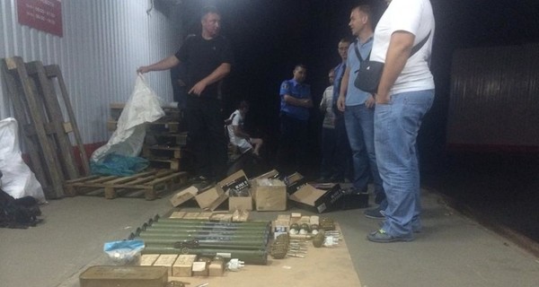 Зачем из зоны АТО везут оружие и взрывчатку