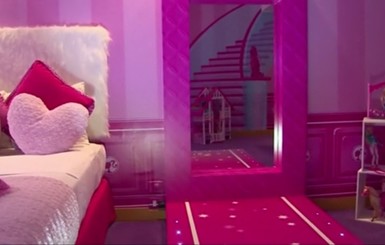 В Аргентине отель открыл розовую комнату для фанатов Барби