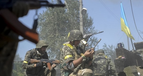 В районе Крымского украинские военные попали под обстрел Градов