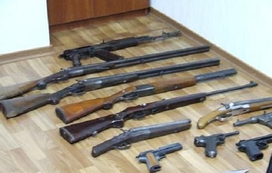 Киевляне принесли в милицию 26 единиц оружия