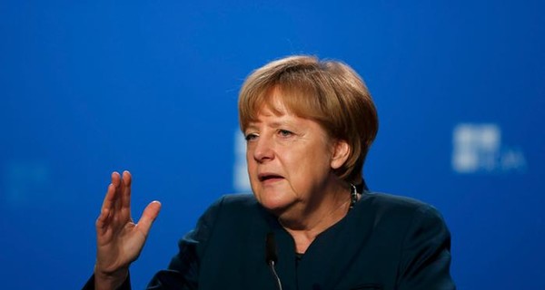 Меркель  хочет внести руководство 