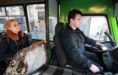 Водитель харьковской маршрутки развлекает пассажиров классикой