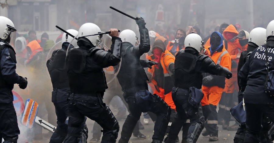 В Брюсселе ранены 25 участников акции протеста 