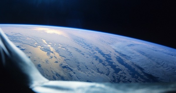 Советский спутник сошел с орбиты  над Тихим океаном