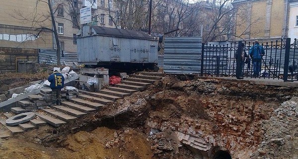 В центре Харькова вскрыли купеческий погреб
