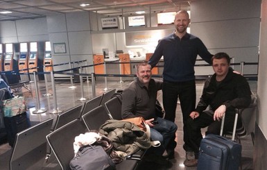 Семенченко, Тетерук и Береза опоздали на рейс в США и едва не улетели в Россию