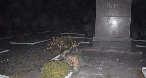 В Днепропетровской области снесли три памятника Ленину