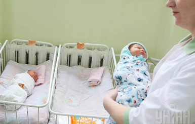 В Киевской области под роддомом бросили новорожденного