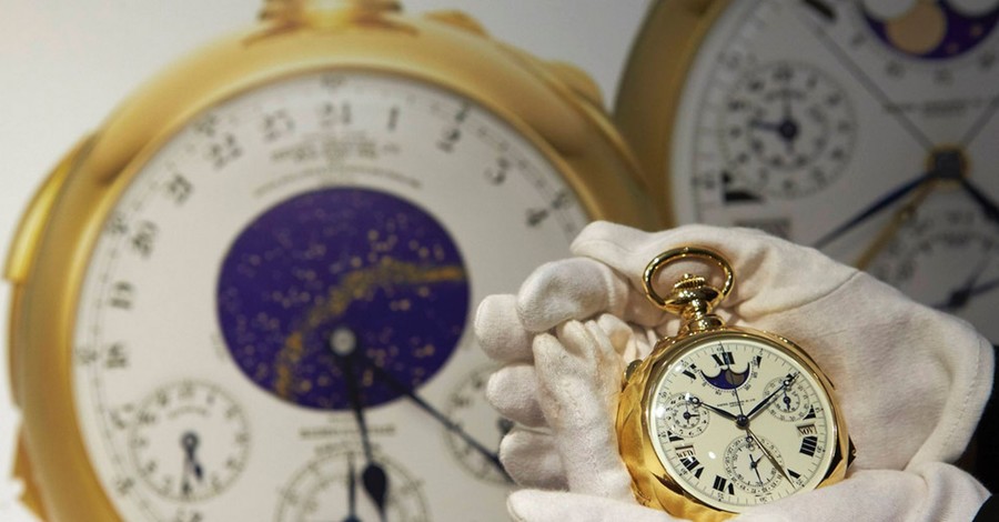 Полкилограммовые золотые часы стали самыми дорогими в мире