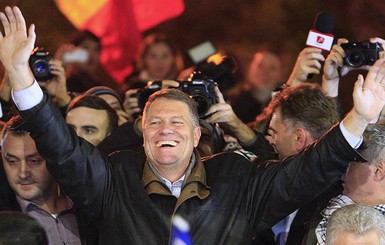 На выборах в Румынии победа досталась экс-учителю физики