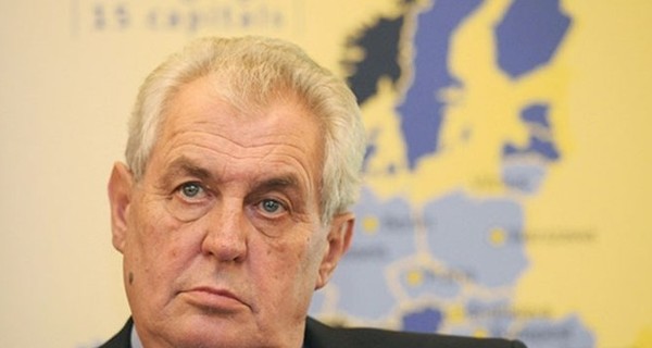 Президент Чехии заявил, что ЕС нет смысла оказывать Украине экономическую помощь