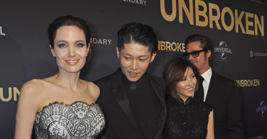 Анджелина Джоли пришла на премьеру собственного фильма в элегантном наряде от 