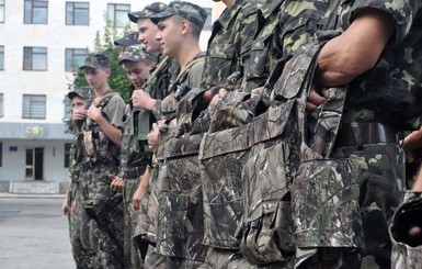 Запорожским солдатам, которые воюют в АТО, нужны сапоги и спальные мешки