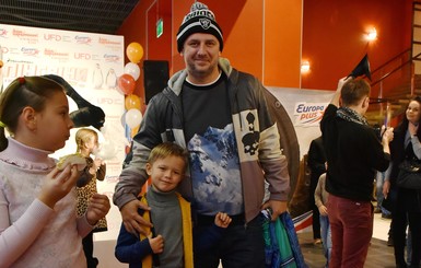 Украинские VIPы познакомили детей с 