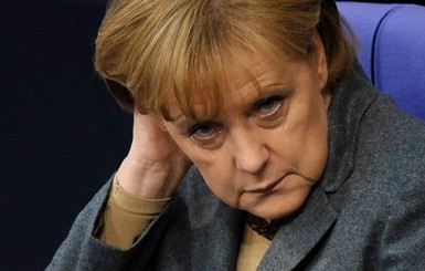 Меркель отменила встречу 