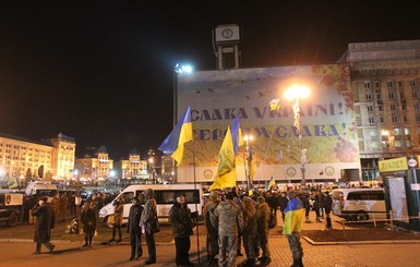 На Майдане осталось около 500 человек