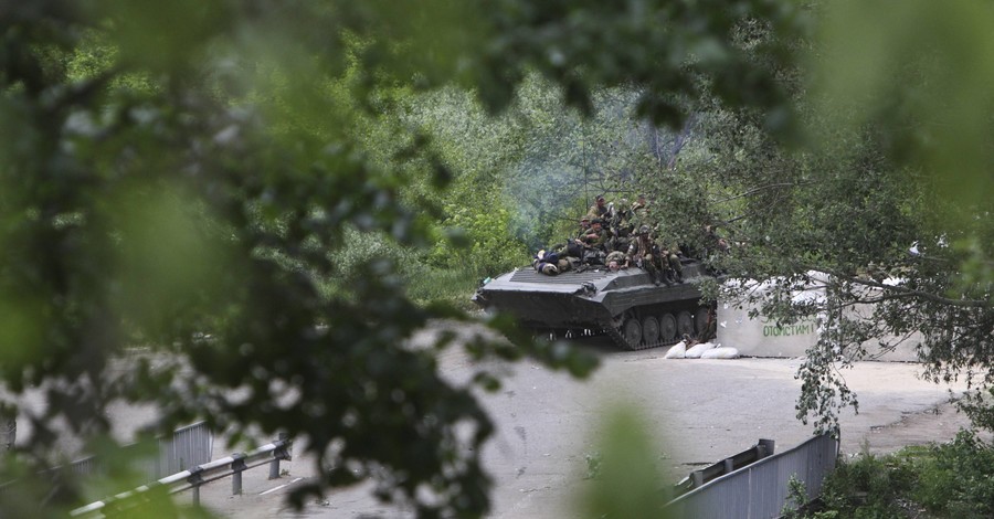 Пресс-центр АТО: Из России в Украину заехало 20 танков