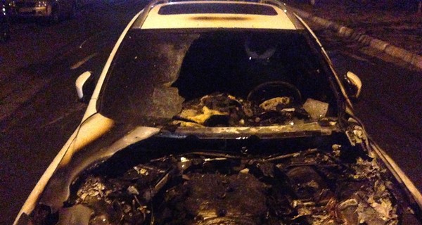 В Киеве сожгли автомобиль пресс-секретаря Кличко