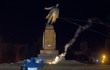 Вождя революции в Харькове свалили зря