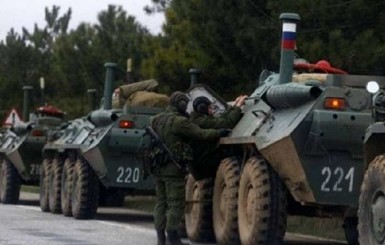 СНБО: из России заехали две колонны с военной техникой и солдатами