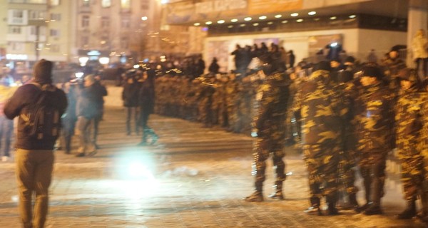 Во время акции протеста перед концертом Ани Лорак задержали четверых