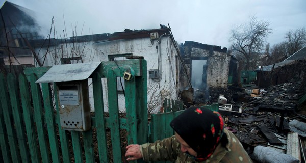 В зоне АТО 13 раз обстреляли мирных жителей, есть раненые