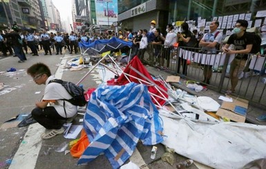 В столкновениях с полицией в Гонконге задержаны 28 демонстрантов 