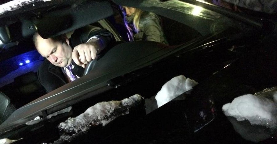 В Днепропетровске пьяный прокурор управлял угнанным автомобилем