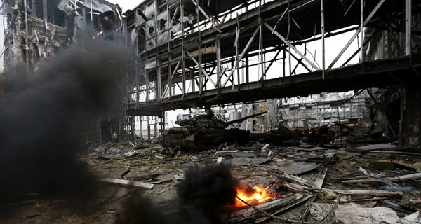 СМИ: в аэропорту Донецка объявлено перемирие