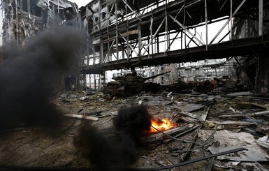 СМИ: в аэропорту Донецка объявлено перемирие