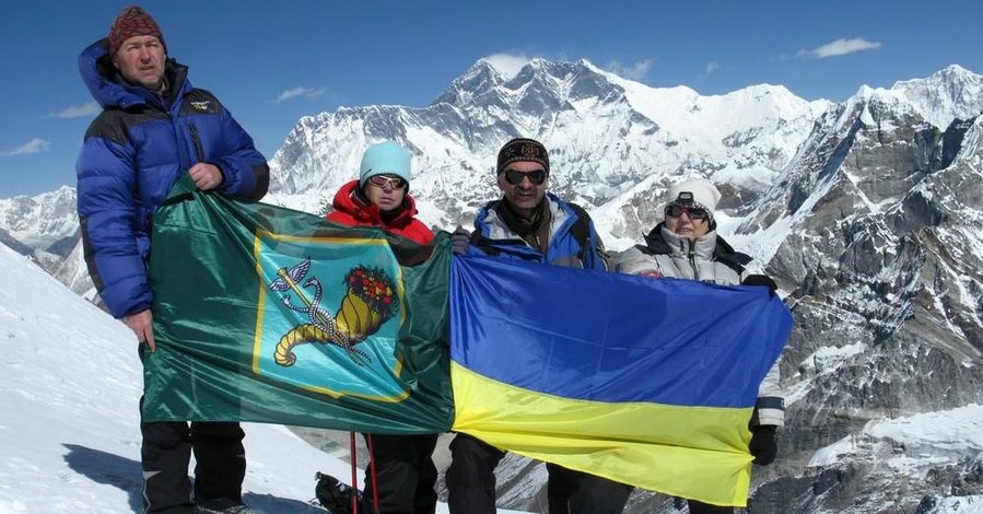 Харьковчане увидели пять высочайших вершин мира