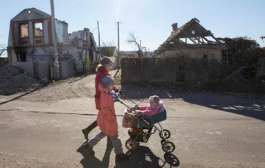 В Донецке детям раздадут игрушки, питание и фломастеры