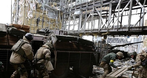 В районе аэропорта Донецка снова постреляли и 