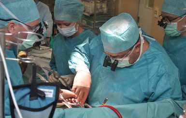 В Беларуси скандал: врачи выкладывают в соцсети фотографии с операционного стола