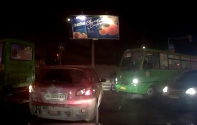 В Харькове 17 человек пострадали в аварии с автобусами