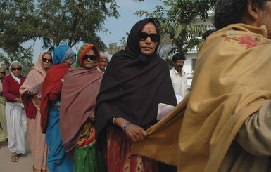 В Индии из-за неудачной операции слепыми остались 60 человек