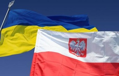Польша будет предоставлять украинцам двухгодичные туристические визы