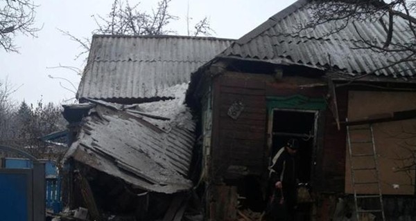 Очевидцы  о погибшей семье в Дебальцево: они вышли из магазина, и сразу раздался взрыв