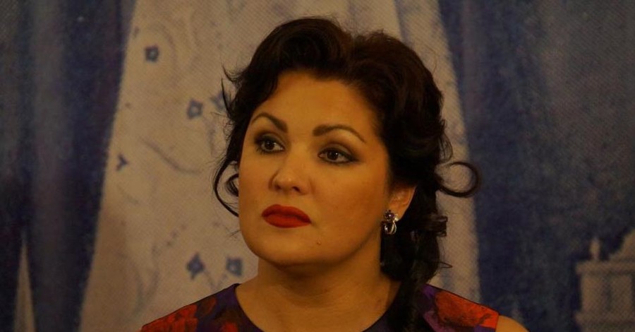 Анна Нетребко пожертвовала миллион рублей донецкому оперному театру