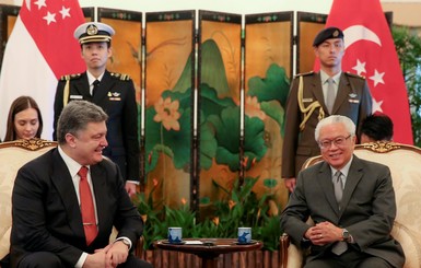 Порошенко обсудил с президентом Сингапура крушение Боинга в Донбассе