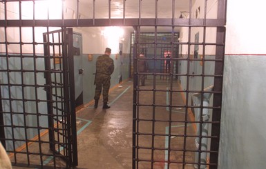 Около 100 заключенных в российском СИЗО устроили бунт