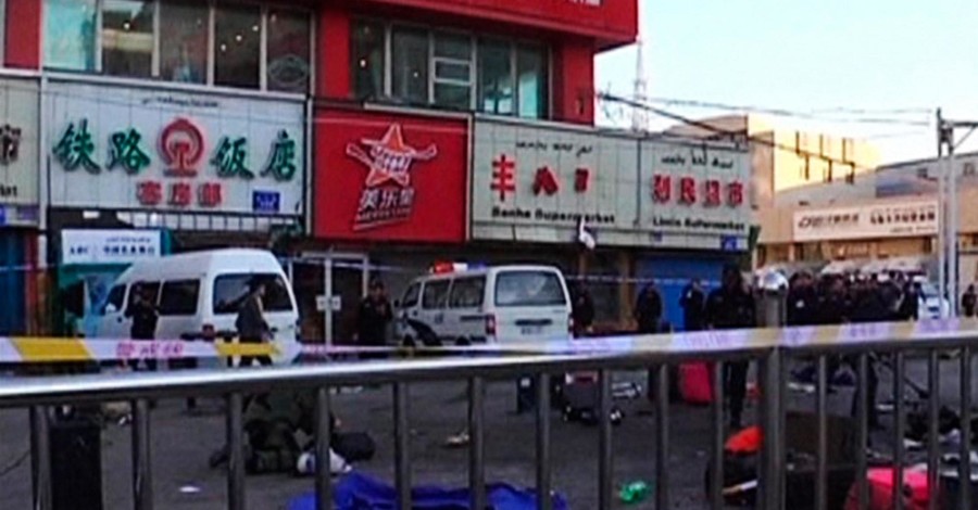 В Китае восьмерых террористов приговорили к смертной казни