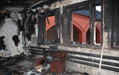 Правозащитники: Россия должна расследовать поджог домов родственников участников терактов в Грозном
