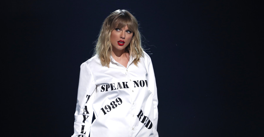 Билли Айлиш, Тейлор Свифт, Оззи Осборн другие звезды на American Music Awards 2019