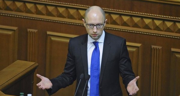 Яценюк рассказал, сколько Украина набрала долгов