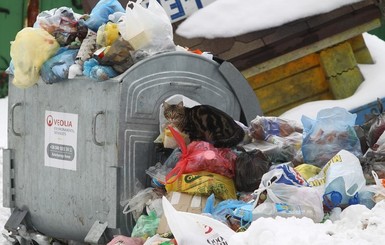 Что можно найти в мусорках Киева и когда в столице наступит конец света