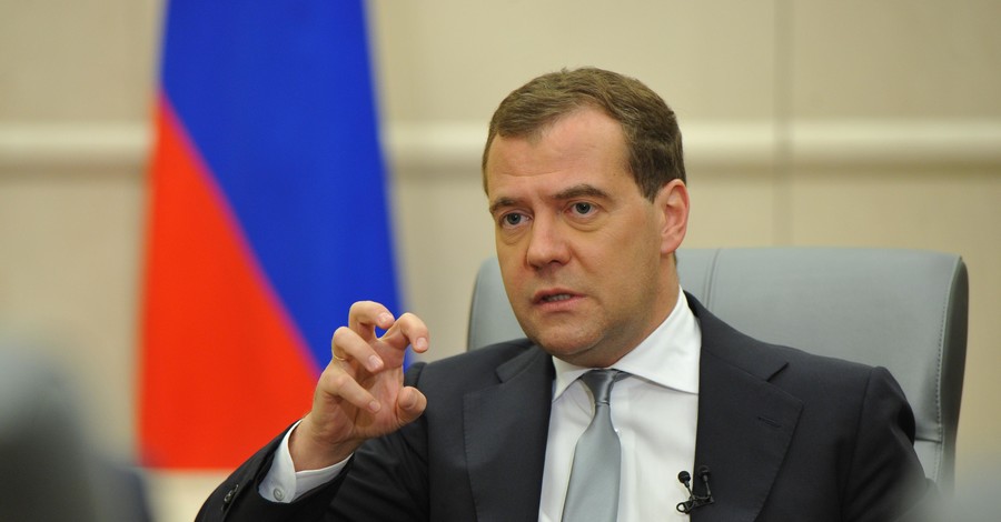 Медведев: отношения Украины и России ухудшаться